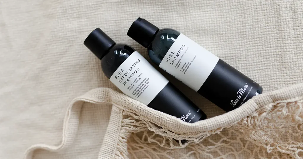 Less is More PURE shampoo tuoksuherkille.