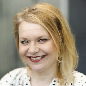 Parturi-kampaaja Minna Mäkeläinen, Hiusduetto.